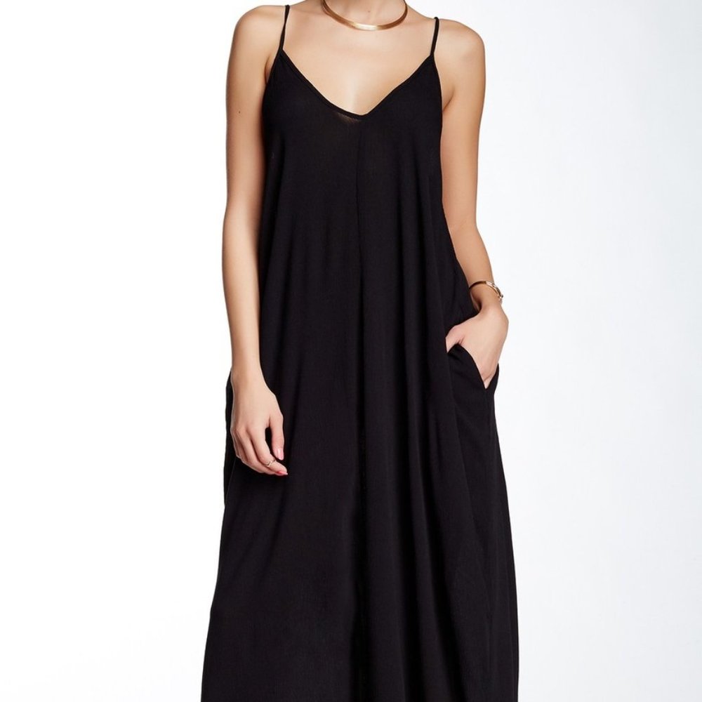 Love Stitch Black V-Neck Racerback Maxi Dress (SM)